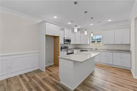 Kitchen - 4327 Taylor Rd, Chesapeake, VA 23321 photo 1 of 2
