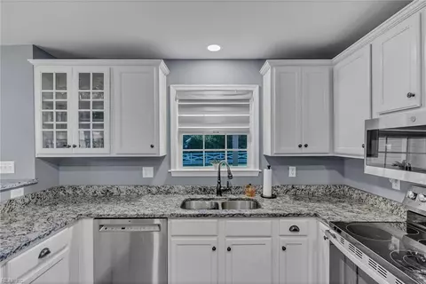 Kitchen - 8922 E Colonial Trl, Smithfield, VA 23430 photo 1 of 2