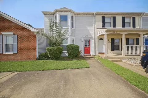 1607 Sword Dancer Dr, Virginia Beach, VA 23454