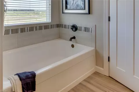 Bath - 1824 Citrus Rd, Chesapeake, VA 23321 photo 4 of 4