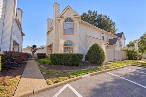 4641 Georgetown Pl, Virginia Beach, VA 23455