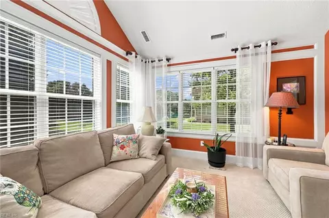 Living - 318 Ginger Loop, Smithfield, VA 23430 photo 3 of 3