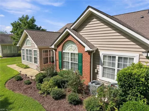 Exterior - 318 Ginger Loop, Smithfield, VA 23430 photo 6 of 12