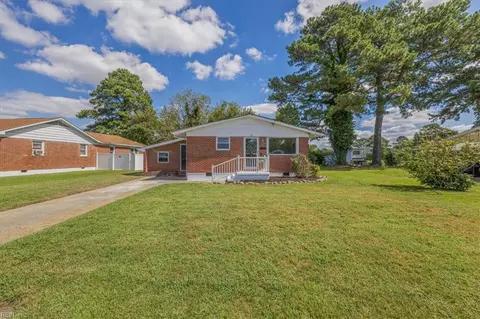 1407 Ekstine Dr, Portsmouth, VA 23701