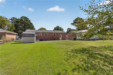 Exterior - 54 Cornwall Ter, Hampton, VA 23666 photo 5 of 7