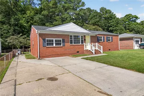 Exterior - 54 Cornwall Ter, Hampton, VA 23666 photo 3 of 7