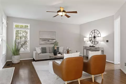 Living - 308 Turnstone Dr, Suffolk, VA 23435 photo 3 of 4