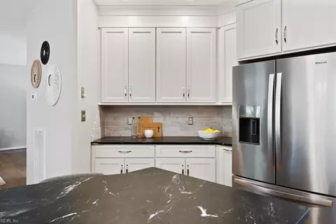 Kitchen - 308 Turnstone Dr, Suffolk, VA 23435 photo 8 of 9