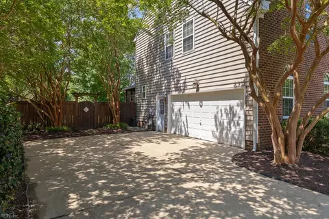 Exterior - 308 Turnstone Dr, Suffolk, VA 23435 photo 5 of 9