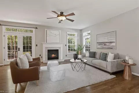 Living - 308 Turnstone Dr, Suffolk, VA 23435 photo 1 of 4