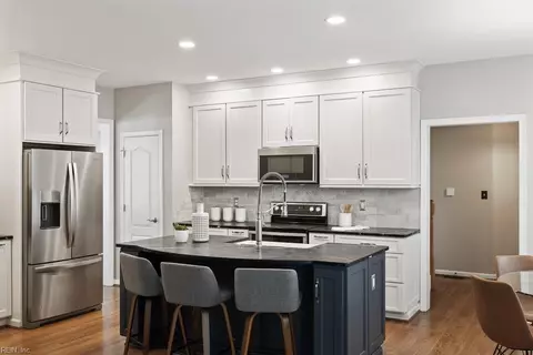 Kitchen - 308 Turnstone Dr, Suffolk, VA 23435 photo 3 of 9