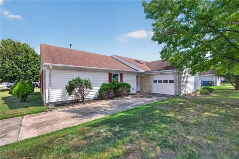 3069 Barberry Ln, Virginia Beach, VA 23453