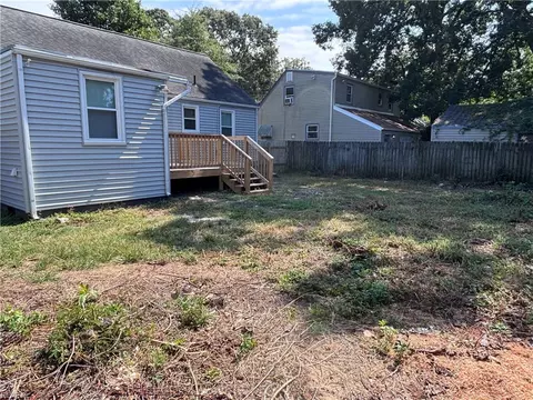 Exterior - 8823 Devon St, Norfolk, VA 23503 photo 5 of 5