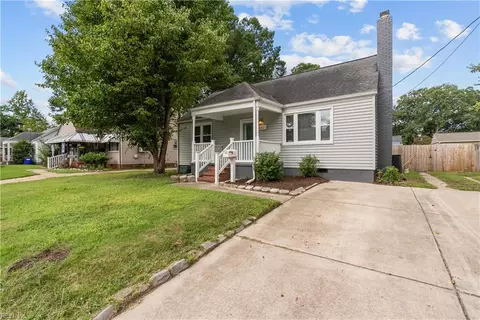 Exterior - 8823 Devon St, Norfolk, VA 23503 photo 2 of 5