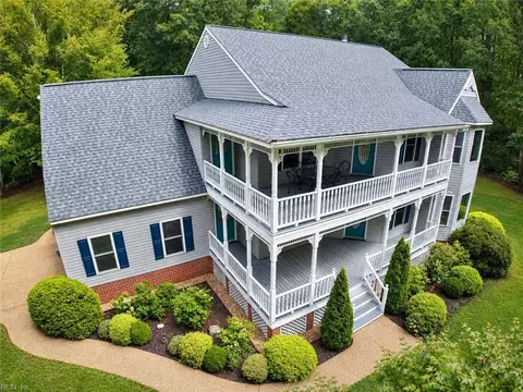 Exterior - 5573 Echo Ln, Gloucester, VA 23061 photo 4 of 11