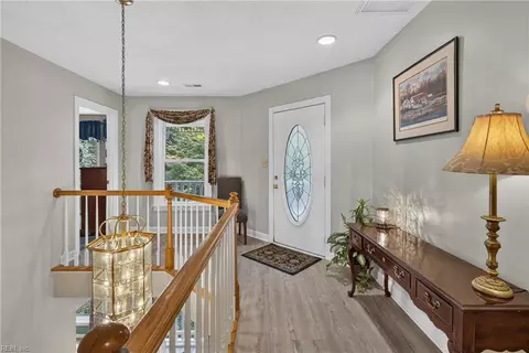 Entry Way - 5573 Echo Ln, Gloucester, VA 23061 photo 3 of 3