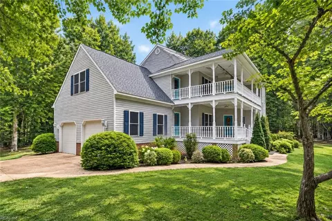 Exterior - 5573 Echo Ln, Gloucester, VA 23061 photo 3 of 11