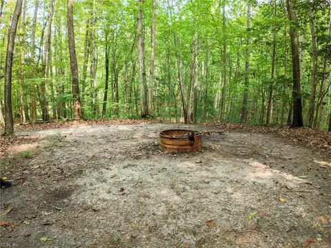 Exterior - 5573 Echo Ln, Gloucester, VA 23061 photo 10 of 11