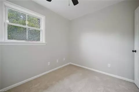 Bedroom - 5601 Boulder Ln, Norfolk, VA 23502 photo 4 of 6