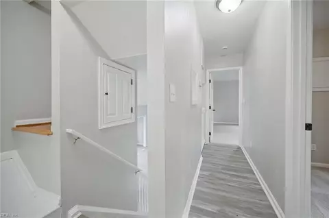 Entry Way - 5601 Boulder Ln, Norfolk, VA 23502 photo 7 of 7