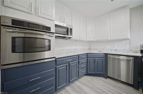 Kitchen - 5601 Boulder Ln, Norfolk, VA 23502 photo 2 of 3