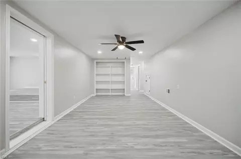 Living - 5601 Boulder Ln, Norfolk, VA 23502 photo 3 of 8