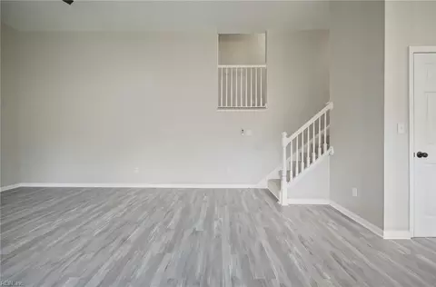 Living - 5601 Boulder Ln, Norfolk, VA 23502 photo 1 of 8