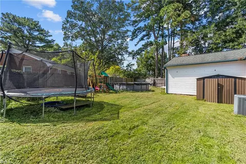 Exterior - 4504 Greendell Rd, Chesapeake, VA 23321 photo 6 of 7