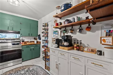 Kitchen - 4504 Greendell Rd, Chesapeake, VA 23321 photo 4 of 5