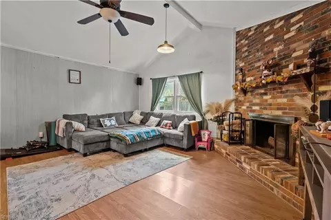 Living - 4504 Greendell Rd, Chesapeake, VA 23321 photo 1 of 2