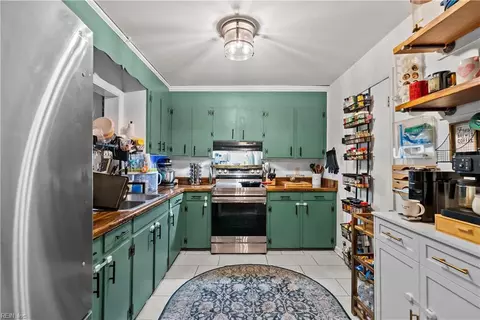 Kitchen - 4504 Greendell Rd, Chesapeake, VA 23321 photo 5 of 5