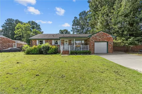 Exterior - 4504 Greendell Rd, Chesapeake, VA 23321 photo 2 of 7
