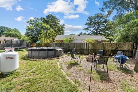Exterior - 4504 Greendell Rd, Chesapeake, VA 23321 photo 4 of 7