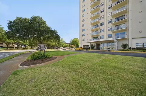 1 Crawford Pw Pkwy #1506, Portsmouth, VA 23704