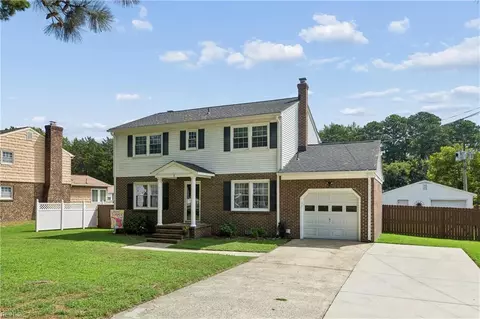 8 Hunts Neck Rd, Poquoson, VA 23662