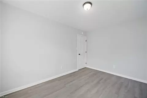 Bedroom - 302 Deaton Dr, Hampton, VA 23669 photo 5 of 8