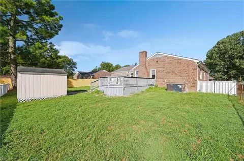 Exterior - 302 Deaton Dr, Hampton, VA 23669 photo 8 of 8
