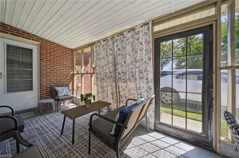 Exterior - 2924 Taylor Rd, Chesapeake, VA 23321 photo 5 of 11