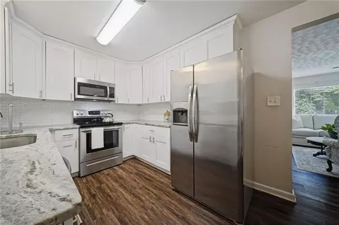 Kitchen - 2924 Taylor Rd, Chesapeake, VA 23321 photo 2 of 3