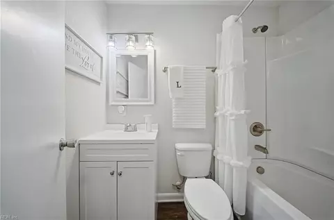 Bath - 2924 Taylor Rd, Chesapeake, VA 23321 photo 1 of 2