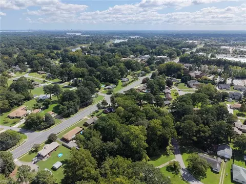 View/Area - 2924 Taylor Rd, Chesapeake, VA 23321 photo 4 of 10