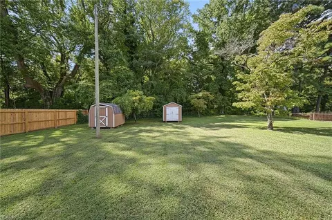 Exterior - 2924 Taylor Rd, Chesapeake, VA 23321 photo 11 of 11