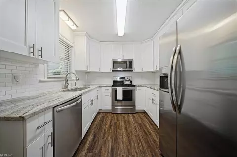 Kitchen - 2924 Taylor Rd, Chesapeake, VA 23321 photo 3 of 3