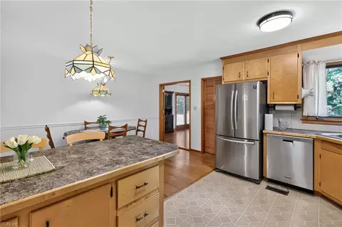 Kitchen - 1673 Pine Tree Dr, Gloucester Point, VA 23062 photo 3 of 4