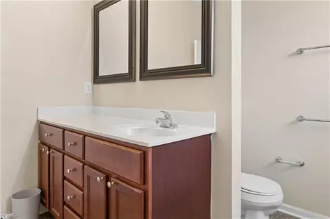 Bath - 2409 Leytonstone Dr, Chesapeake, VA 23321 photo 2 of 5