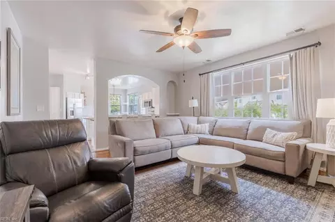 Living - 1816 Sunsprite Loop, Chesapeake, VA 23323 photo 2 of 2