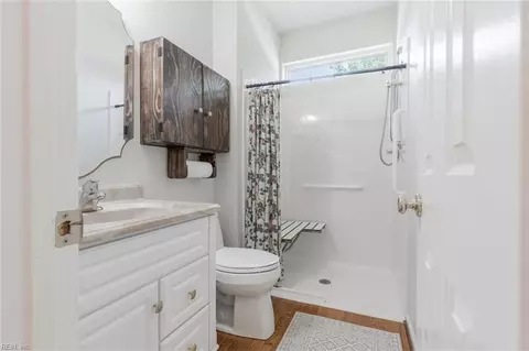 Bath - 1816 Sunsprite Loop, Chesapeake, VA 23323 photo 1 of 6