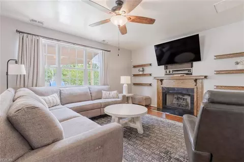 Living - 1816 Sunsprite Loop, Chesapeake, VA 23323 photo 1 of 2