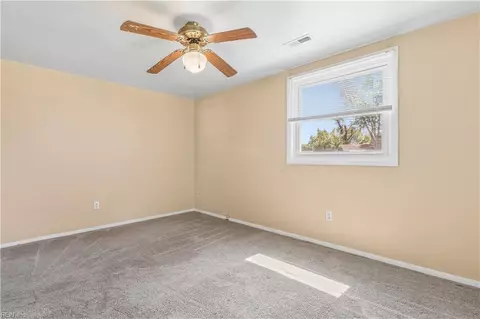 Bedroom - 1907 Hart Cir, Hampton, VA 23663 photo 6 of 6