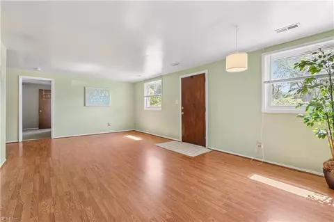 Living - 1907 Hart Cir, Hampton, VA 23663 photo 3 of 3